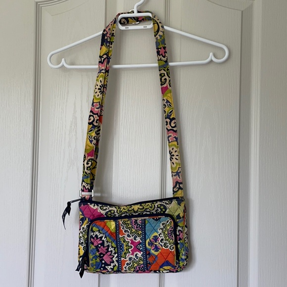 Vera Bradley cross body purse - Picture 1 of 4